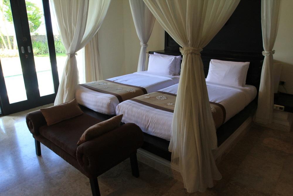 Royal Pool Villa Bali Nusa Dua  Zimmer foto